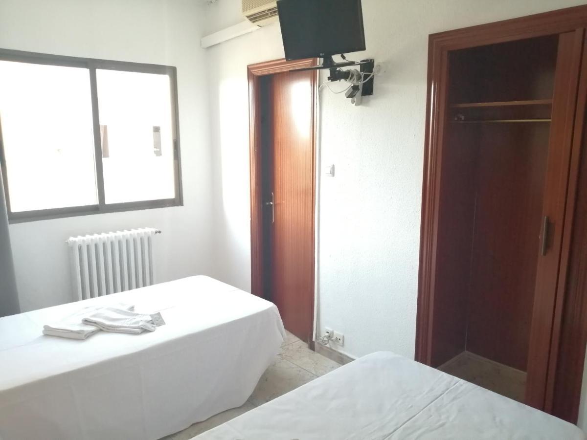 Hostal Jaime I Huesca Exteriér fotografie