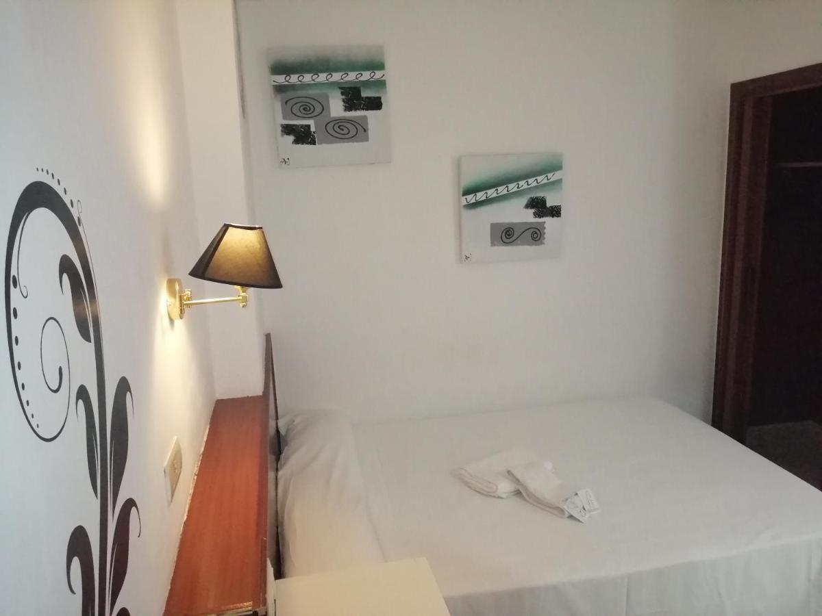 Hostal Jaime I Huesca Exteriér fotografie