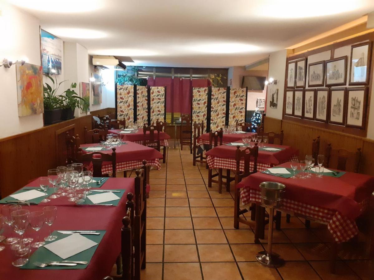 Hostal Jaime I Huesca Exteriér fotografie